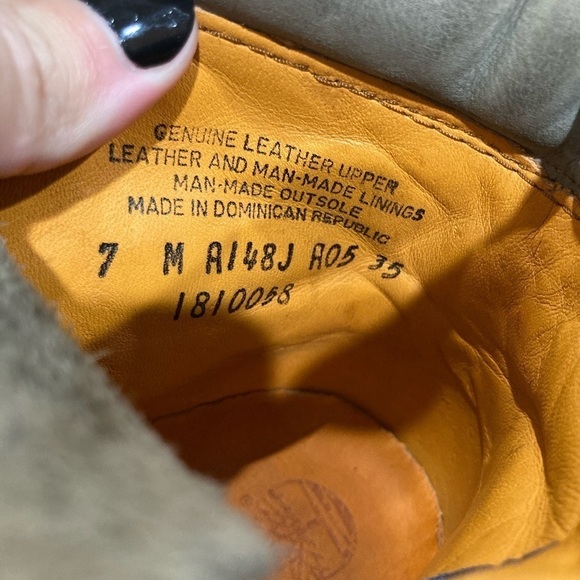 Timberland | Women’s Premium 6” Classic Waterproof Leather Work Boot - Picture 7 of 9